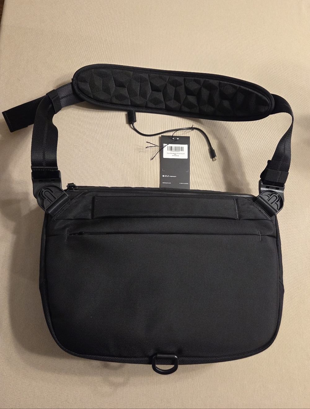 Alpaka Bravo Sling Max V2 Crossbody Bag in Black Axogrid 300D EDC - Picture 2 of 4